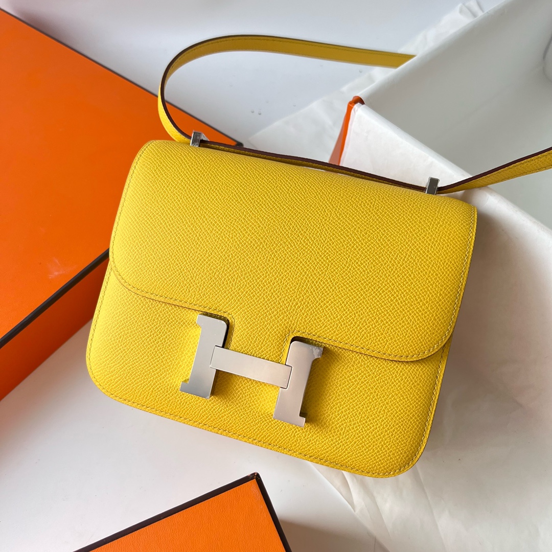 Hermes Constance 24cm Shoulder Bag In Yellow Epsom Leather